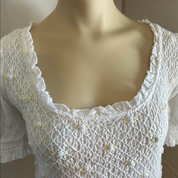 FREE PEOPLE CECELIA SMOCKED EMBROIDERED FLORAL CROPPED TOP SZ M - Picture 2 of 16